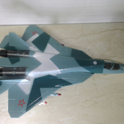Mô hình tĩnh Máy bay (Nga) - Siêu tiêm kích  T50 1:72