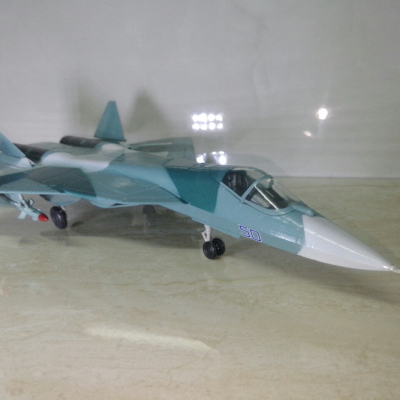 Mô hình tĩnh Máy bay (Nga) - Siêu tiêm kích  T50 1:72