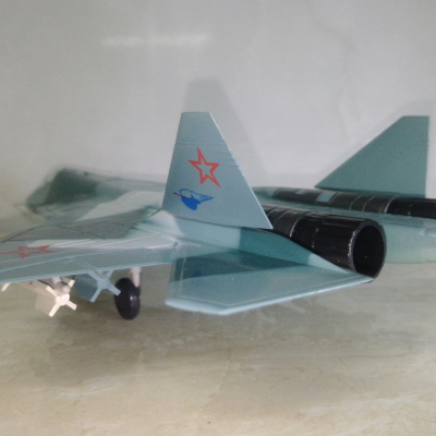 Mô hình tĩnh Máy bay (Nga) - Siêu tiêm kích  T50 1:72