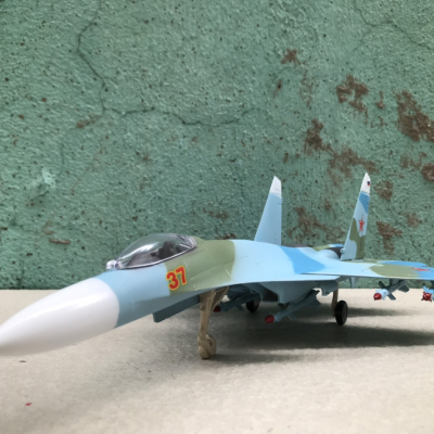 Mô Hình tĩnh Máy bay (Nga) - Tiêm kích ném bom SU-37 1:72