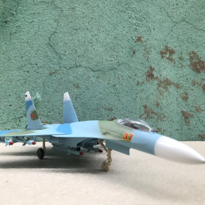 Mô Hình tĩnh Máy bay (Nga) - Tiêm kích ném bom SU-37 1:72