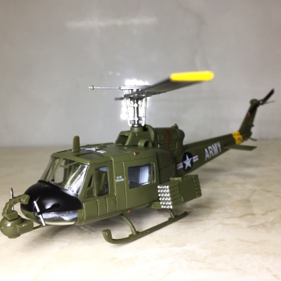 Mô hình tĩnh Máy bay Trực Thăng  UH-1B Hugh 1:72
