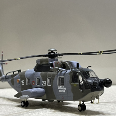 ​​Mô hình Trực Thăng Sikorsky HH-3F Pelican Không Quân Ý tỷ lệ 1/100
