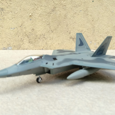 ​Mô hình trưng bày Máy bay F-22 Raptor tỷ lệ 1:100