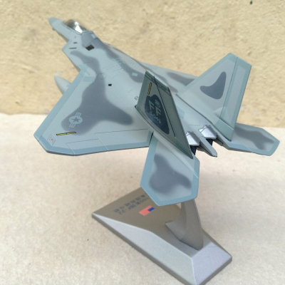 ​Mô hình trưng bày Máy bay F-22 Raptor tỷ lệ 1:100