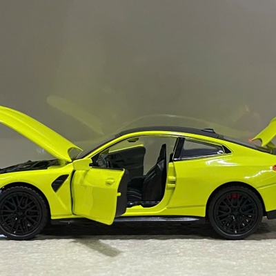 ​Mô hình BMW M4 G82 Tỷ lệ 1:32