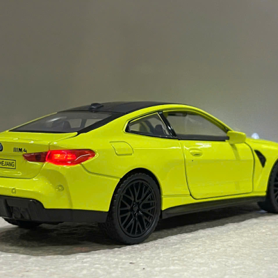 ​Mô hình BMW M4 G82 Tỷ lệ 1:32