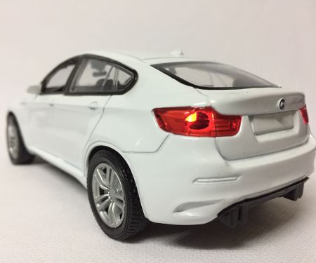 Mô hình xe Ô Tô BMW X6 tỷ lệ: 1:32