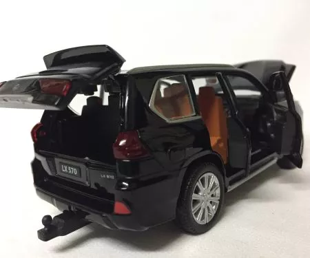 Mô hình đồ chơi xe Ô Tô LEXUS LX570 2018 1:32