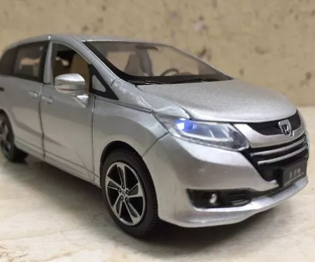 Mô hình xe Ô TÔ Honda Odyssey 2017 tỷ lệ 1:32