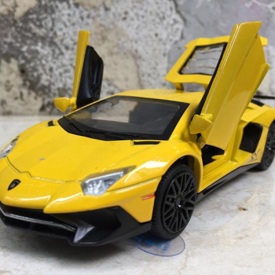 Mô hình xe Ô TÔ Lamborghini Aventador SV tỷ lệ 1:32