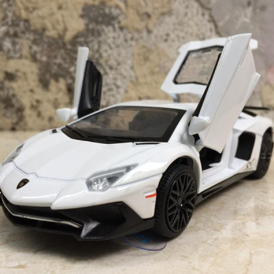 Mô hình xe Ô TÔ Lamborghini Aventador SV tỷ lệ 1:32