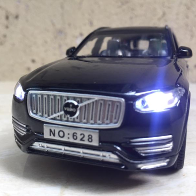 Đồ chơi mô hình xe Ô TÔ VOLVO XC90 tỉ lệ 1:32