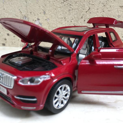 Đồ chơi mô hình xe Ô TÔ VOLVO XC90 tỉ lệ 1:32