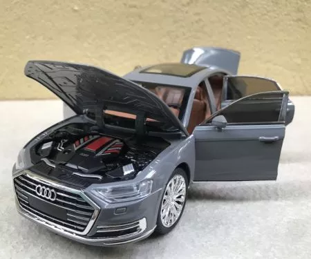 ​Mô hình ô tô xe Audi A8 2024 tỷ lệ 1:24