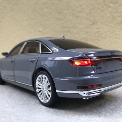 Mô hình ô tô xe Audi A8 2024 tỷ lệ 1:24
