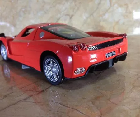 Mô hình xe Ô TÔ Ferrari Enzo tỷ lệ 1:32
