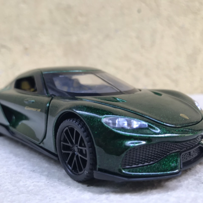 Mô hình siêu xe Koenigsegg GEMERA tỷ lệ 1:32