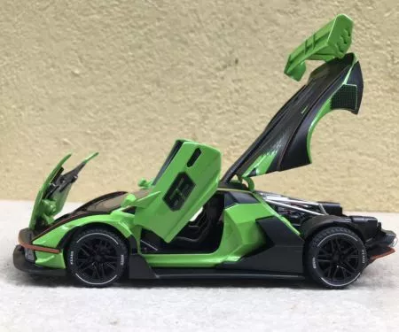 ​Mô hình siêu xe Lamborghini Essenza SCV12 tỷ lệ 1:32