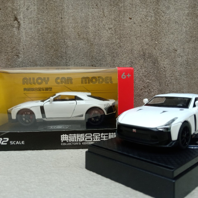 ​Mô hình Siêu xe NISSAN RT-50  tỷ lệ 1:32