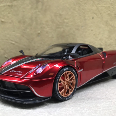 Mô hình Siêu xe PAGANI Huayra tỷ lệ 1:24