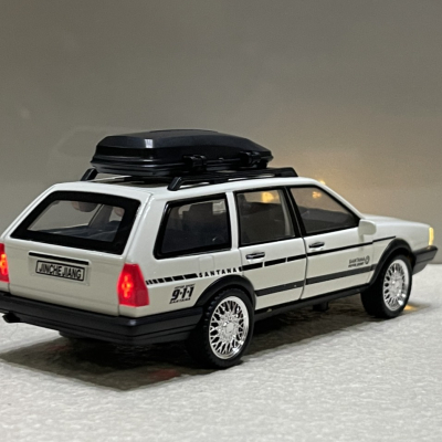 ​​Mô hình trang trí xe volkswagen santana Quantum tỷ lệ 1:32 (XVOW32SA)