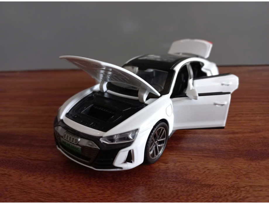Mô hình xe Audi RS E-tron GT tỷ lệ 1:32 Mô hình xe Audi RS E-tron GT tỷ lệ 1:32