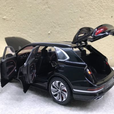 Mô hình xe Bently BENTAYGA 2022 tỷ lệ 1:24