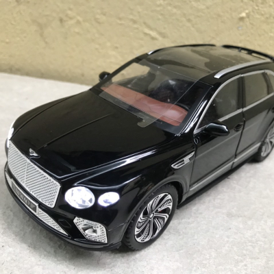 Mô hình xe Bently BENTAYGA 2022 tỷ lệ 1:24