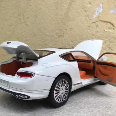 Mô hình xe Bently CONTINENTAL tỷ lệ 1:24