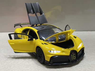 ​Mô hình xe Bugatti Chiron Pur Sport tỷ lệ 1:24