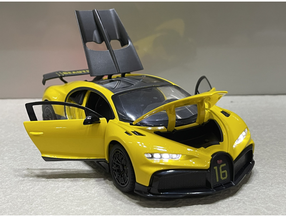 ​Mô hình xe Bugatti Chiron Pur Sport tỷ lệ 1:24