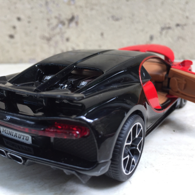 Mô hình xe Bugatti Chiron Sport  tỷ lệ: 1:32