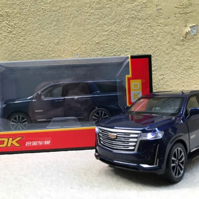 Mô hình xe CADILLAC Escalade  tỷ lệ 1:24