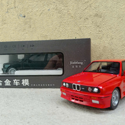 ​Mô hình xe cổ BMW M3 Sport Evolution 1986 tỷ lệ 1:24