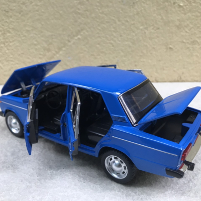 Mô hình xe cổ LADA 2106 tỷ lệ 1:24