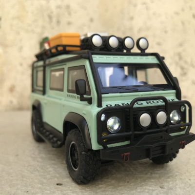 ​Mô hình xe cổ land Rover Defender Van  tỷ lệ 1:32