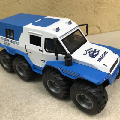 Mô hình xe Địa hình Shaman 8x8 tỷ lệ 1:24
