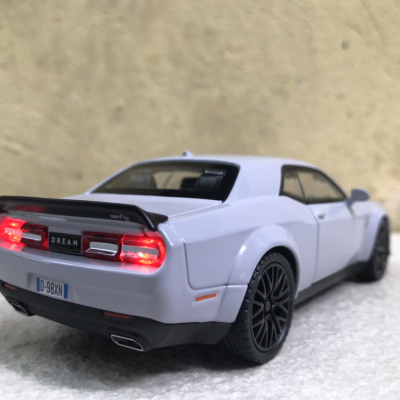 Mô hình xe Dodge Chargers SRT Hellcat 2023 tỷ lệ 1:32