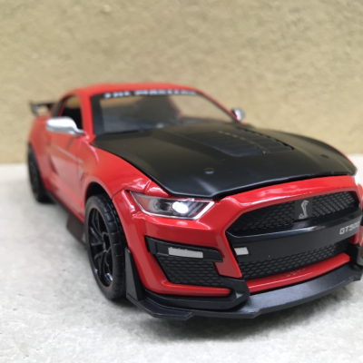 Mô hình xe Ford Mustang GT500 tỷ lệ 1:24