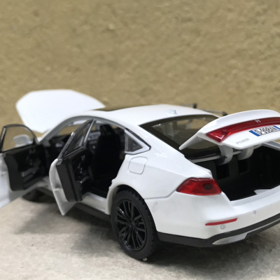Mô hình xe Honda Accord 2024 tỷ lệ 1:32
