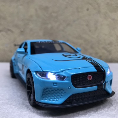Mô hình xe JAGUAR XE SV project 8 tỷ lệ 1:32