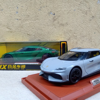 Mô hình xe Koenigsegg Gemera  tỷ lệ 1:24