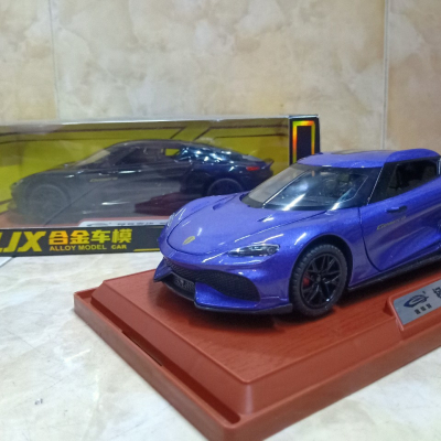 Mô hình xe Koenigsegg Gemera  tỷ lệ 1:24