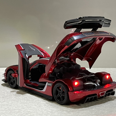 ​Mô hình xe Koenigsegg One1 tỷ lệ 1:32