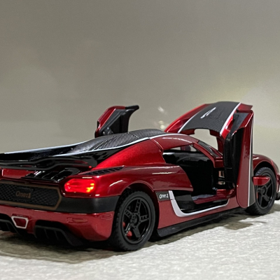 ​Mô hình xe Koenigsegg One1 tỷ lệ 1:32
