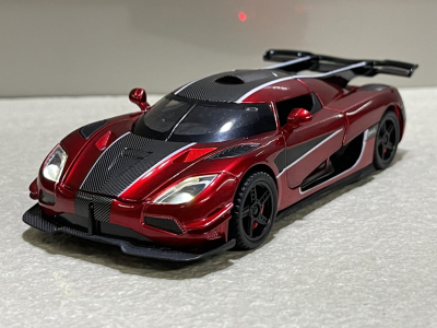 ​Mô hình xe Koenigsegg One1 tỷ lệ 1:32