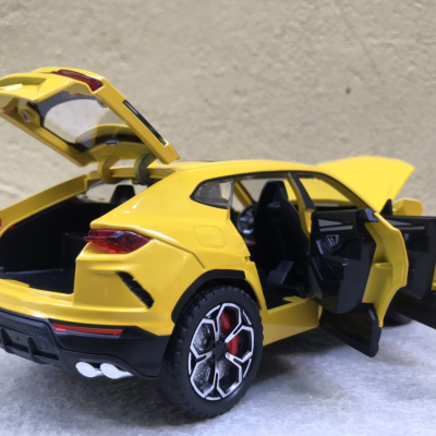 Mô hình xe Lamborghini URUS 2022  tỷ lệ 1:24