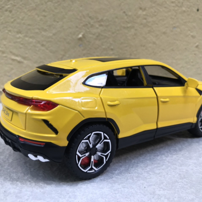 Mô hình xe Lamborghini URUS 2022  tỷ lệ 1:24