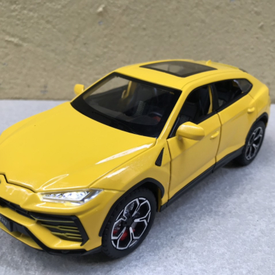Mô hình xe Lamborghini URUS 2022  tỷ lệ 1:24